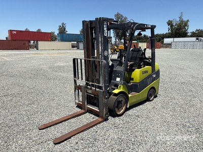 2017 Clark 5450 lb Chariot Élévateur