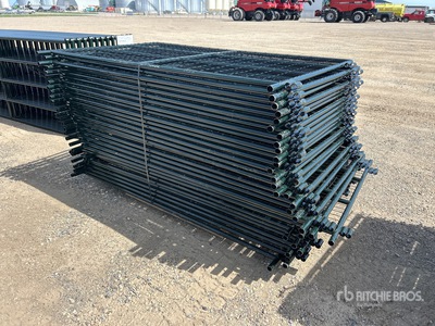 Quantity of (28) BYT 7 ft Mesh Sheep Panneau pour bétail (Unused)