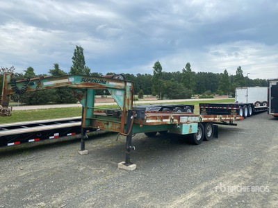 2004 Evaco 24 ft T/A Gooseneck Remolque Portamaquinaria