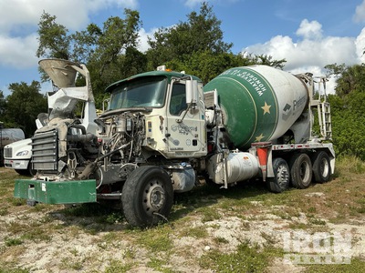 2015 Mack GU813 8x4 Mixer Truck (Inoperable)