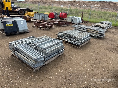 Quantity of (5) Pallets of Catwalks Materiale edile