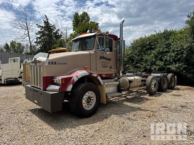 1993 Kenworth T880 8x4 Cabina per trattore stradale 3 assi