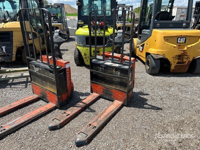 2010 Toyota 7HBW23 4500 lb Electric Pallet Jack