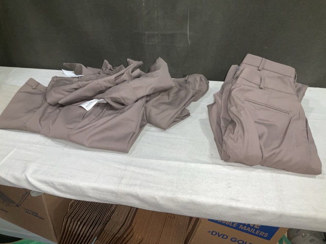 (69) Pairs of Men&rsquo;s Trousers & (133) Pairs of Women&rsquo;s Slacks