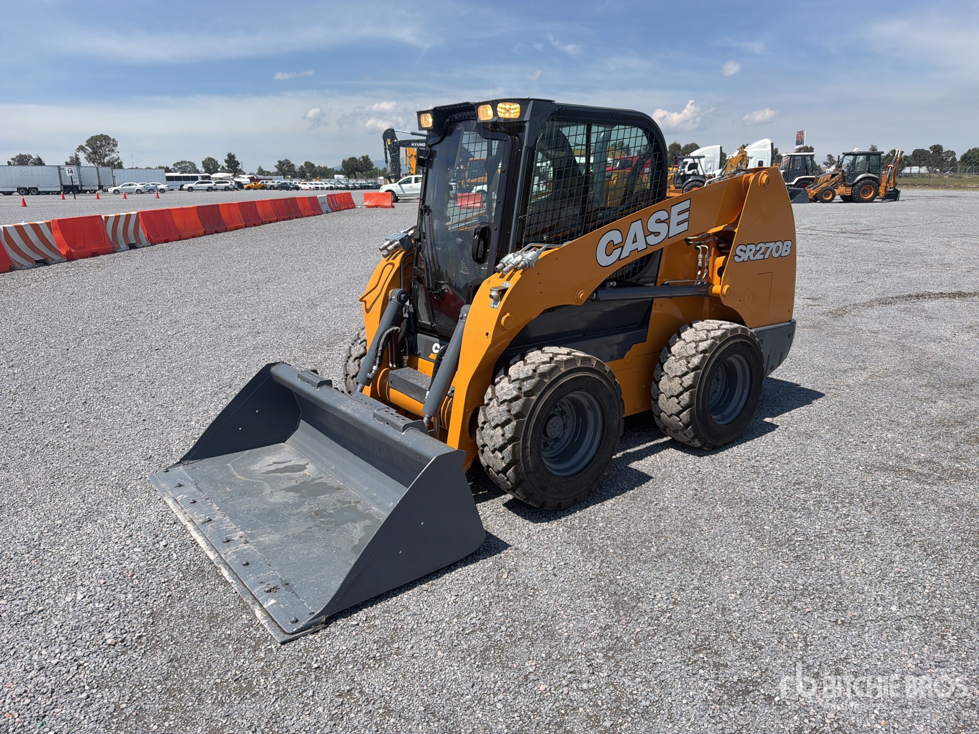 2022 Case SR270B Two-Speed Minicargador / Skid Steer Loader