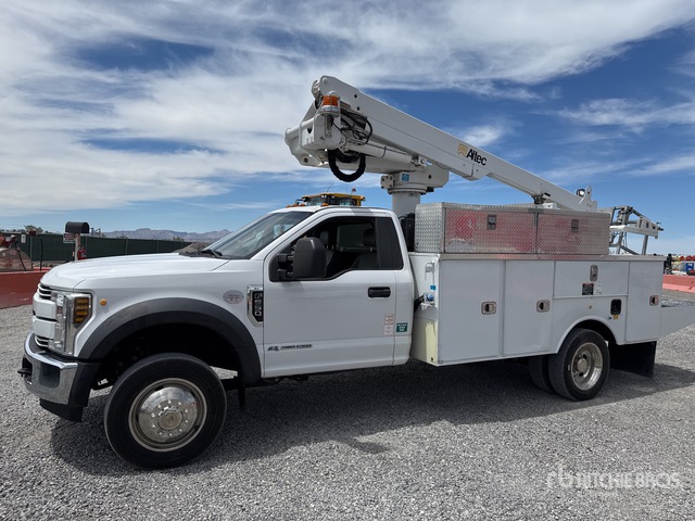 2019 Ford F-550 XL 4x2 Bucket Truck
