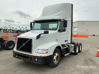 2016 Volvo VNM 6x4 Tracteur routier couchette