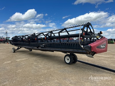 2014 MacDon D65-S 40 ft Draper Cabezal de cosechadora trilladora