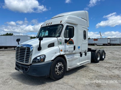 2018 Freightliner Cascadia 113 6x4 Sleeper Truck Tractor