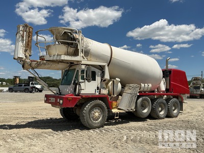 2016 Oshkosh S-Glider 8x6 Front Discharge Mixer Truck