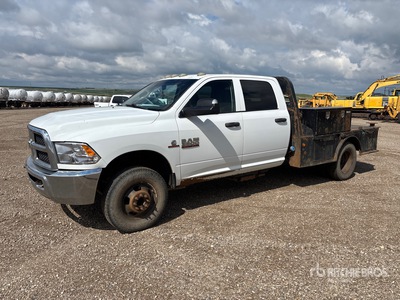 2015 Ram 3500 4x4 Crew Cab Flatbed Truck