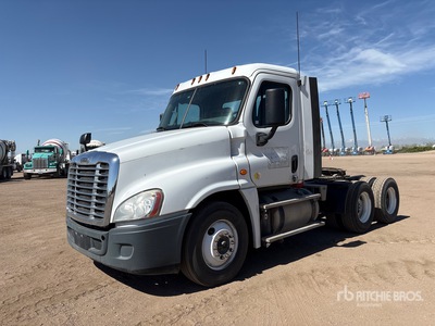 2016 Freightliner Cascadia 125 6x4 تراكتور شاحنة نهارية (ثنائية المحور)
