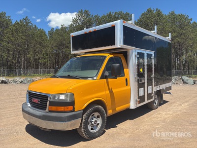 2009 GMC Savanna G3500 4x2 Van Truck