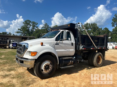 2013 Ford F-750 XL 4x2 شاحنة قلابة /محور واحد