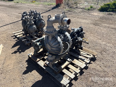 Quantity of (5) Pompe à eau