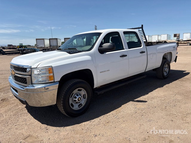 2014 Chevrolet Silverado 2500HD 4x4 Crew Cab Pickup