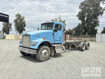 2005 Kenworth W900 6x4 Cab and Chassis