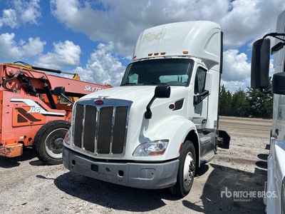 2017 Peterbilt 579 4x2 S/A Day Cab Truck Tractor