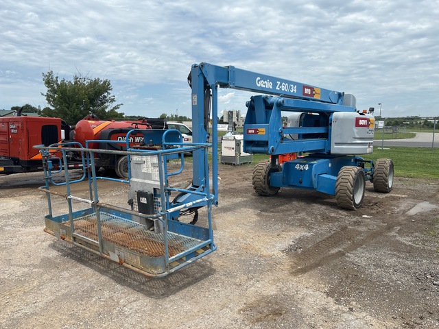 2014 Genie Z-60/34 4WD Diesel Articulating Boom Lift