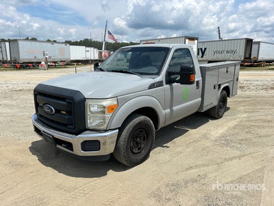 2015 Ford F-250 4x2 Utility Truck