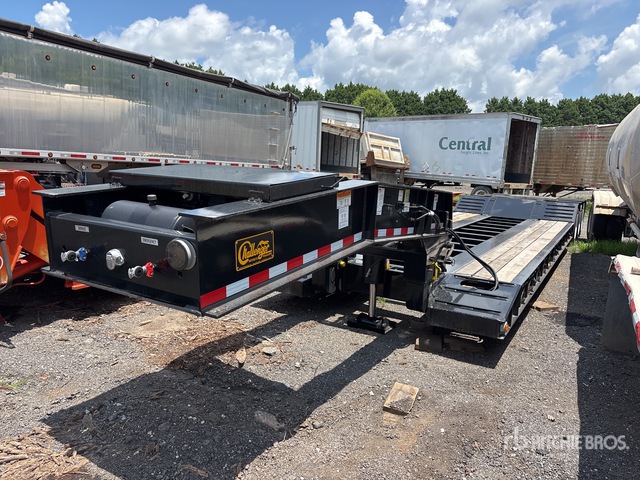 2026 Witzco RG-52 Tri/A Removable Gooseneck Lowboy Trailer