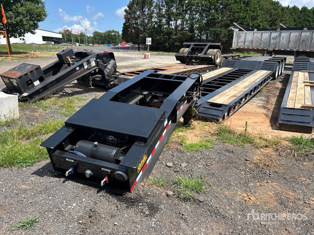 2026 Witzco RG-52 Tri/A Removable Gooseneck Lowboy Trailer