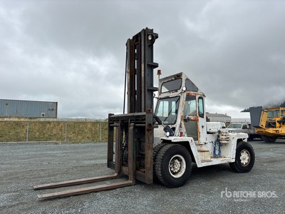 1988 Clark C500-Y300 35000 lb Pneumatic Tire フォークリフト