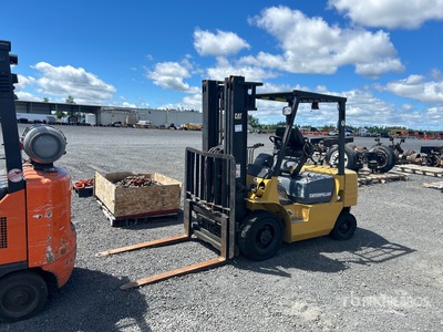 1998 Cat GP25 3700 lb フォークリフト