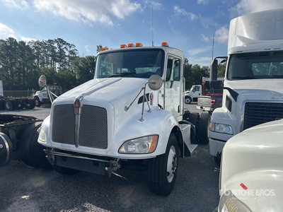 2015 Kenworth T370 4x2 2-Achs Sattelzugmaschine (Inoperable)