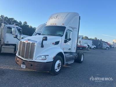 2017 Peterbilt 579 4x2 S/A Day Cab Truck Tractor