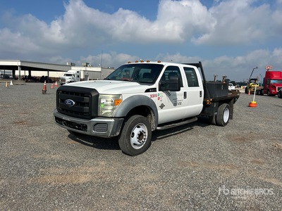 2011 Ford F-450 XL 4x2 Crew Cab Flatbed Truck