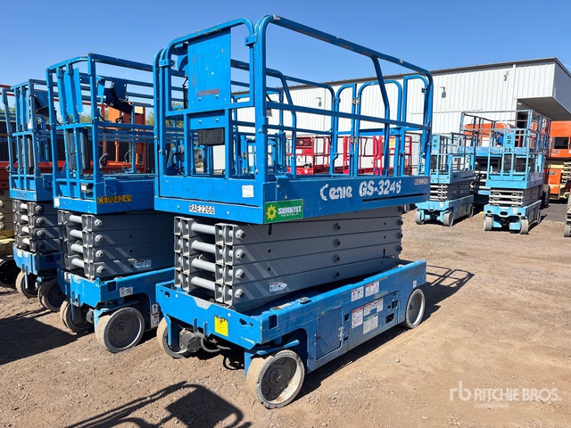 2017 Genie GS3246 Scissor Lift
