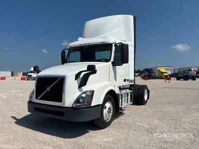 2016 Volvo VNL 4x2 S/A Day Cab Truck Tractor