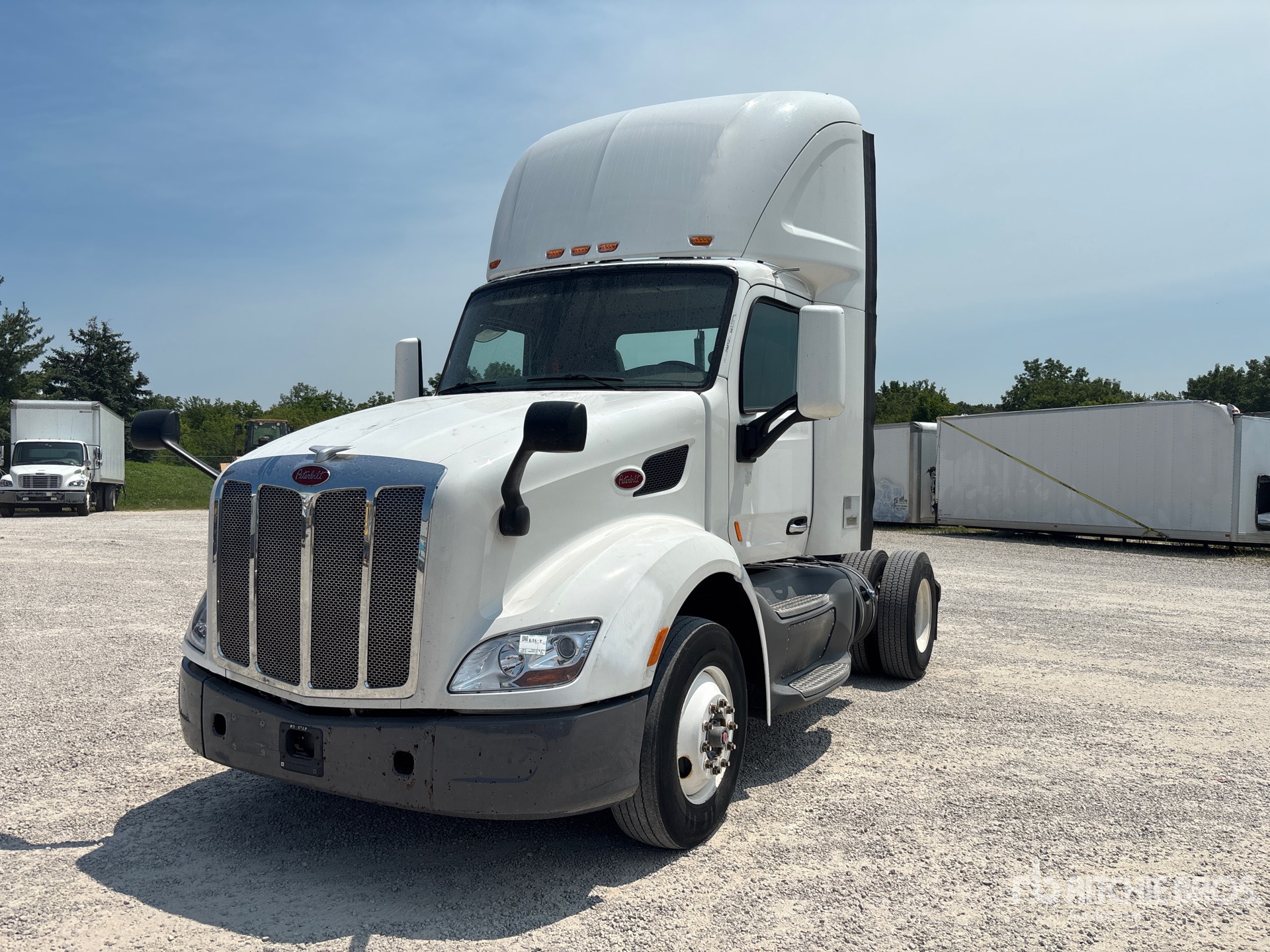 2018 Peterbilt 579 4x2 S/A Day Cab Truck Tractor