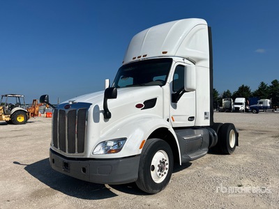 2018 Peterbilt 579 4x2 S/A Day Cab Truck Tractor