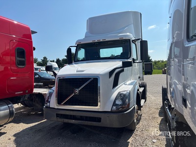 2016 Volvo VNL 4x2 S/A Day Cab Truck Tractor