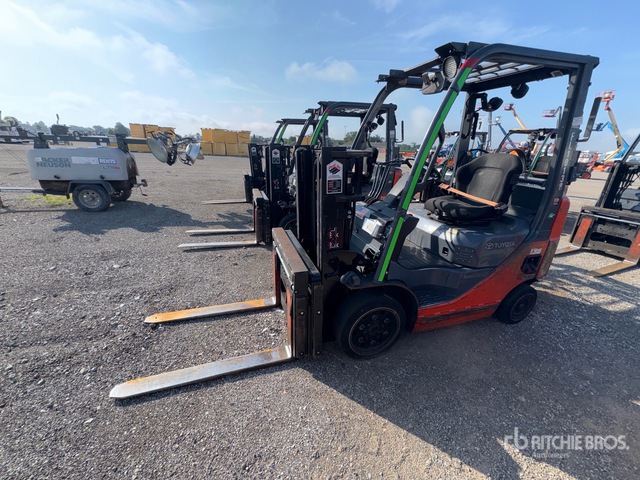 2015 Toyota 8FGCU20 1250 lb Cushion Tire Forklift