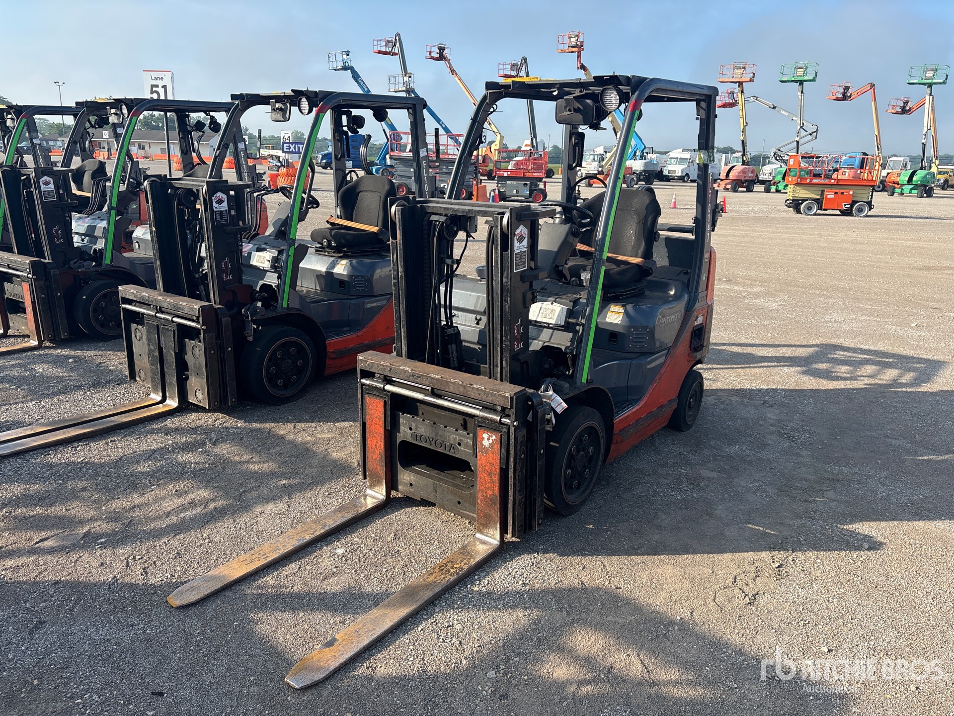 2015 Toyota 8FGCU20 Pneumatic Tire Forklift