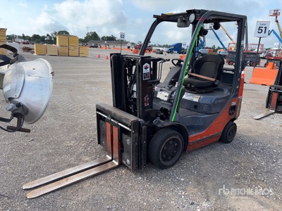 2015 Toyota 8FGCU20 1250 lb Pneumatic Tire Forklift