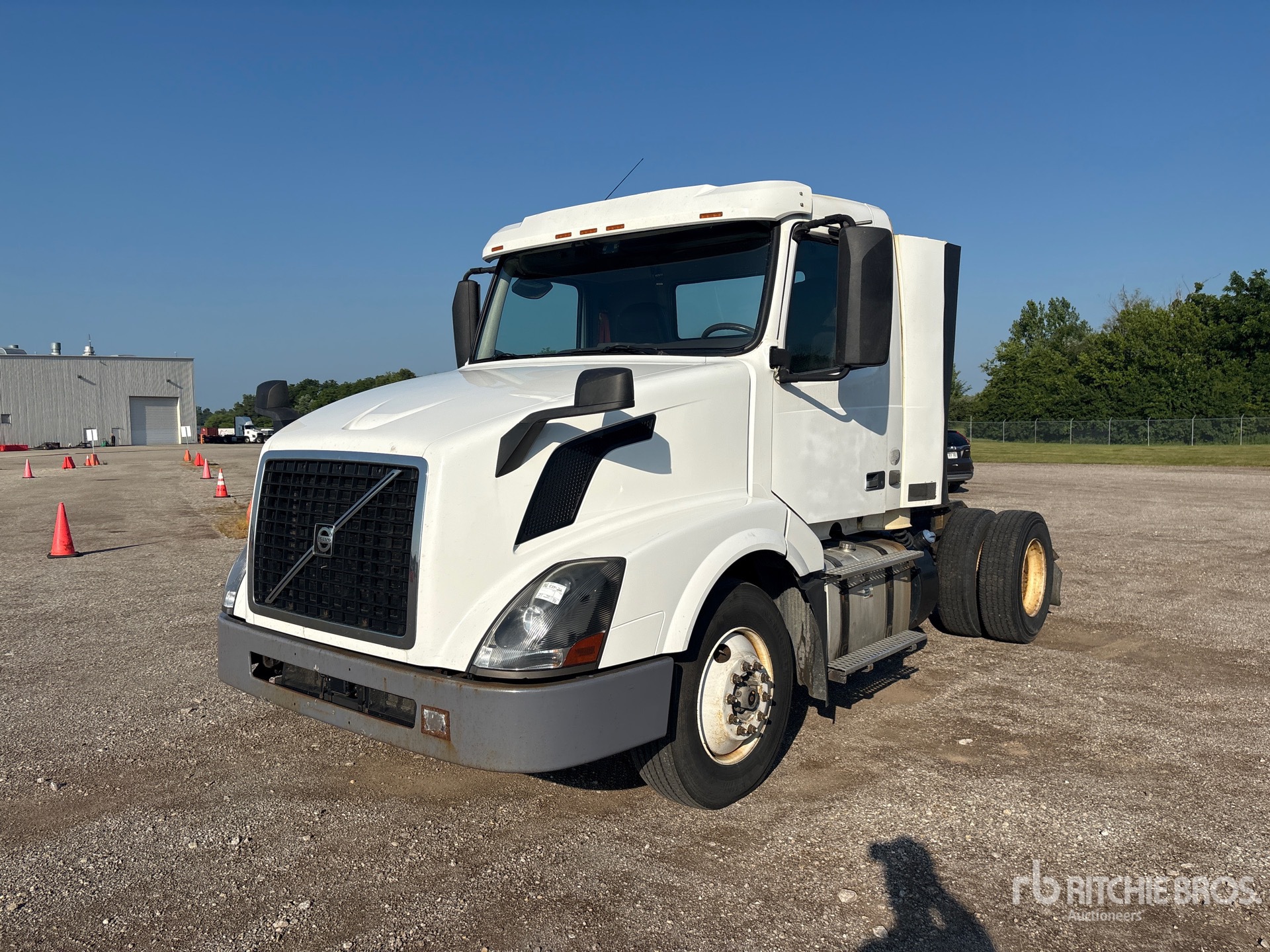 2017 Volvo VNL 4x2 S/A Day Cab Truck Tractor