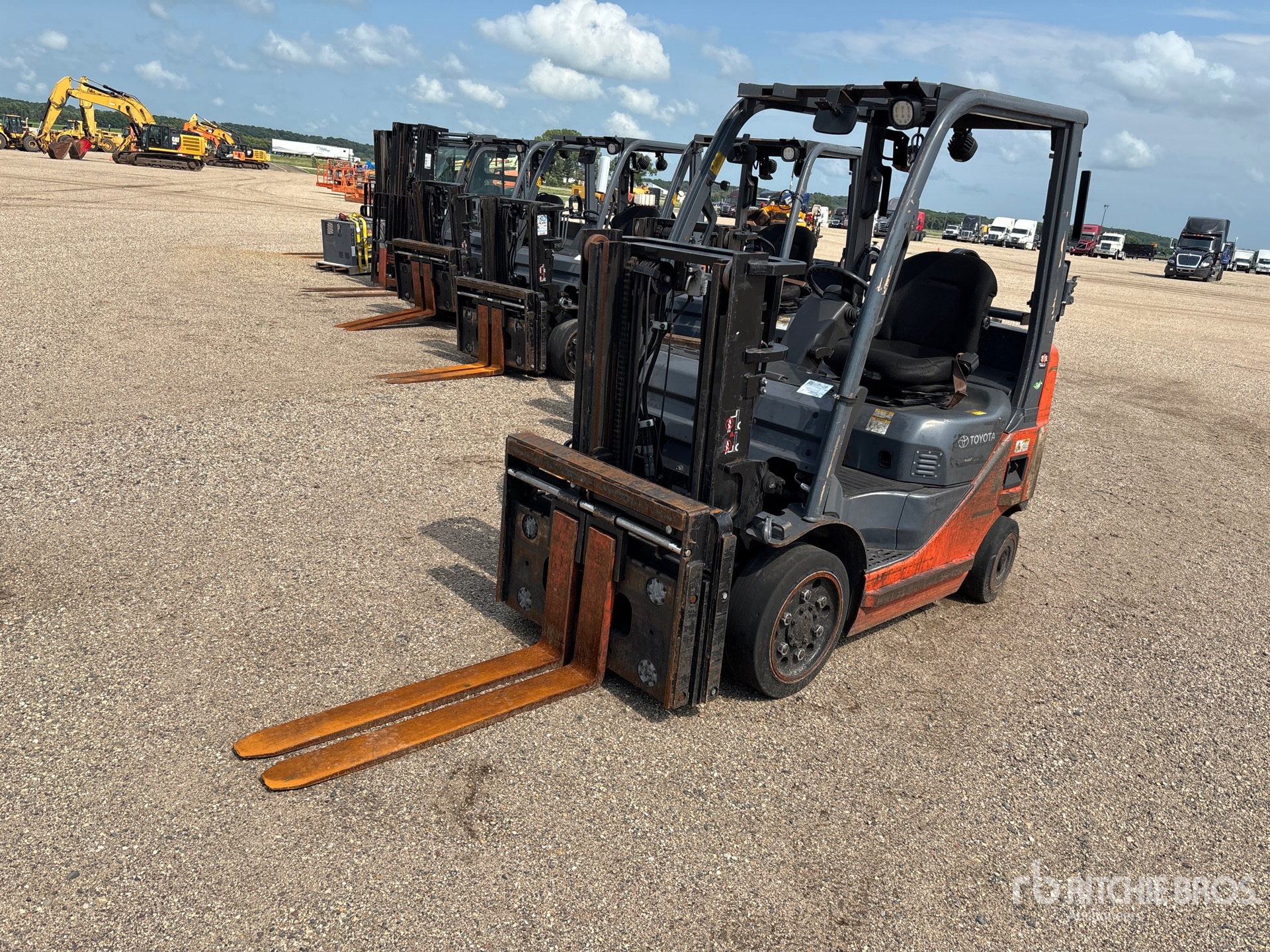2016 Toyota 8FGCU20 4000 lb Cushion Tire Forklift