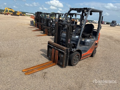 2016 Toyota 8FGCU20 4000 lb Cushion Tire Heftruck