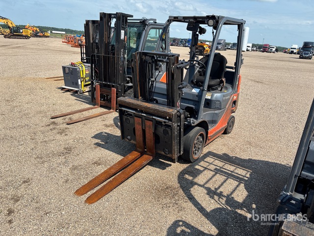 2016 Toyota 8FGCU20 4000 lb Cushion Tire Forklift