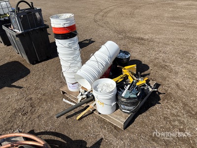Poly buckets, magnetic chucks, sealant Divers