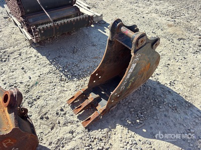 Cat 464-9500 12 in Digging ローダーバックホー用バケット