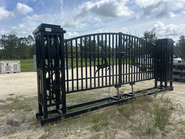 Suihe 15 ft 7 in x 7 ft 8 in Steel Driveway Gate