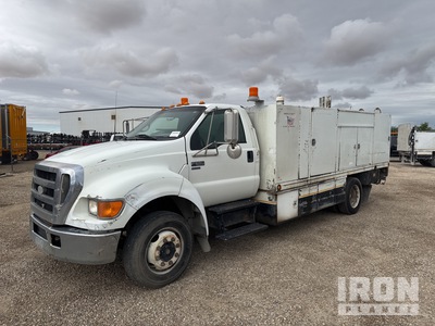 2006 Ford F-650 4x2 Saw Body Truck