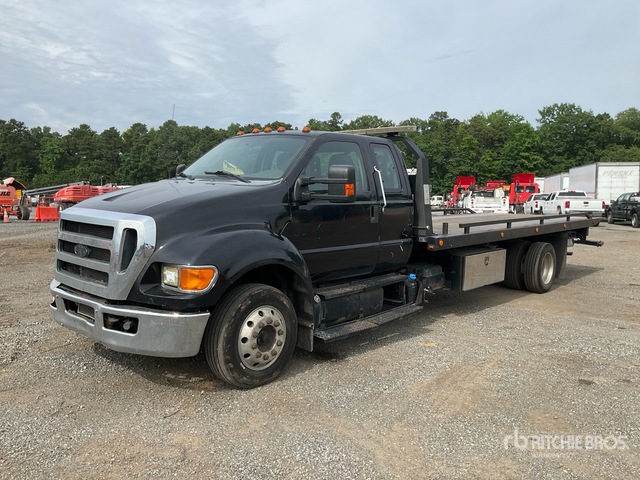 2015 Ford F-650 4x2 Extended Cab Rollback Truck