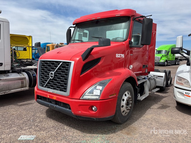 2021 Volvo VNR300 6x2 T/A Day Cab Truck Tractor