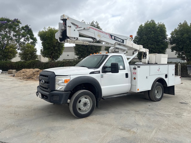 2015 Terex LT40 40 ft on 2014 Ford F-550 XL 4x2 Bucket Truck